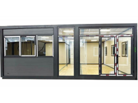 Flat roof double wing expandable house