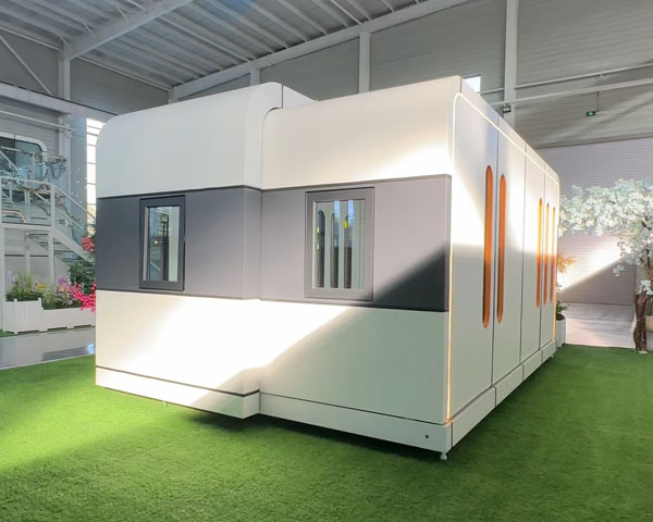 Expandable Apple Cabin