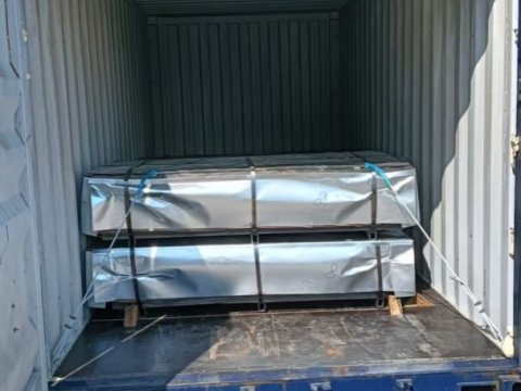 Loading into containers and sea transport