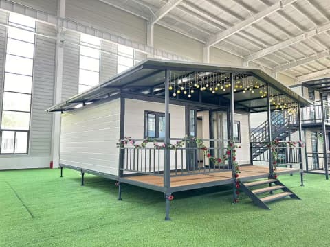 As mobile restaurants