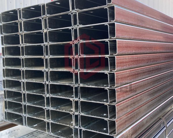 C-purlin manufacturer's factory in China