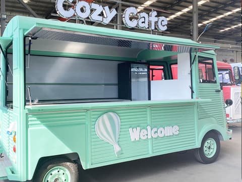 Mobile cafe chicken Food Truck
